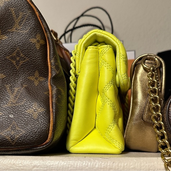 KURT GEIGER LONDON Kensington Drench Mini Leather Shoulder Bag Bright Lemon Neon - Picture 12 of 16